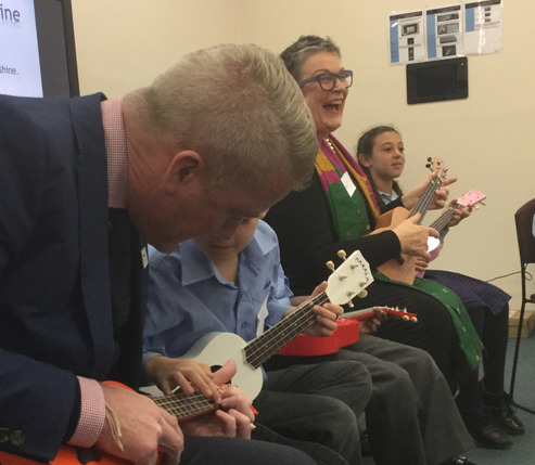 ukulele 104.jpg