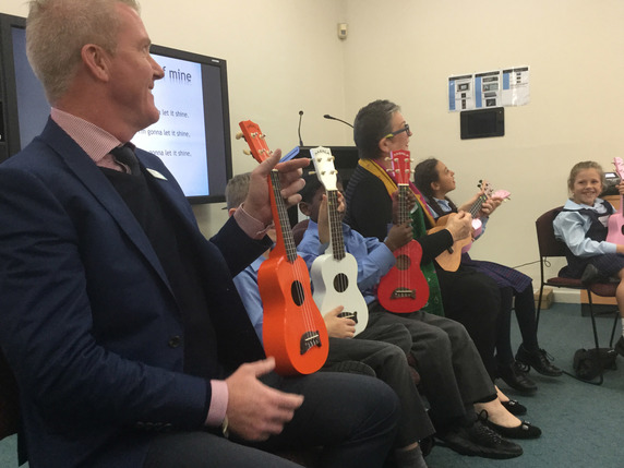 ukulele 117.jpg