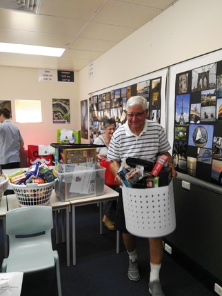 Vinnies Xmas Hampers 2017 (1).jpg