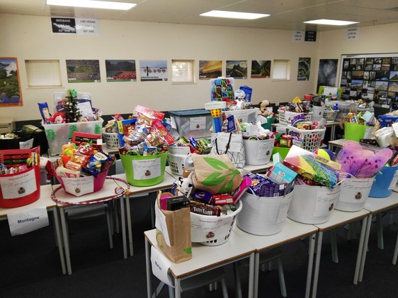 Vinnies Xmas Hampers 2017 (5).jpg